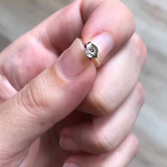 💯 Italian silver butterfly heart earrings - Picture 3 of 3